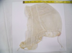 Cap #1203 from DAR Museum is a lappet with wide hems throughout. 