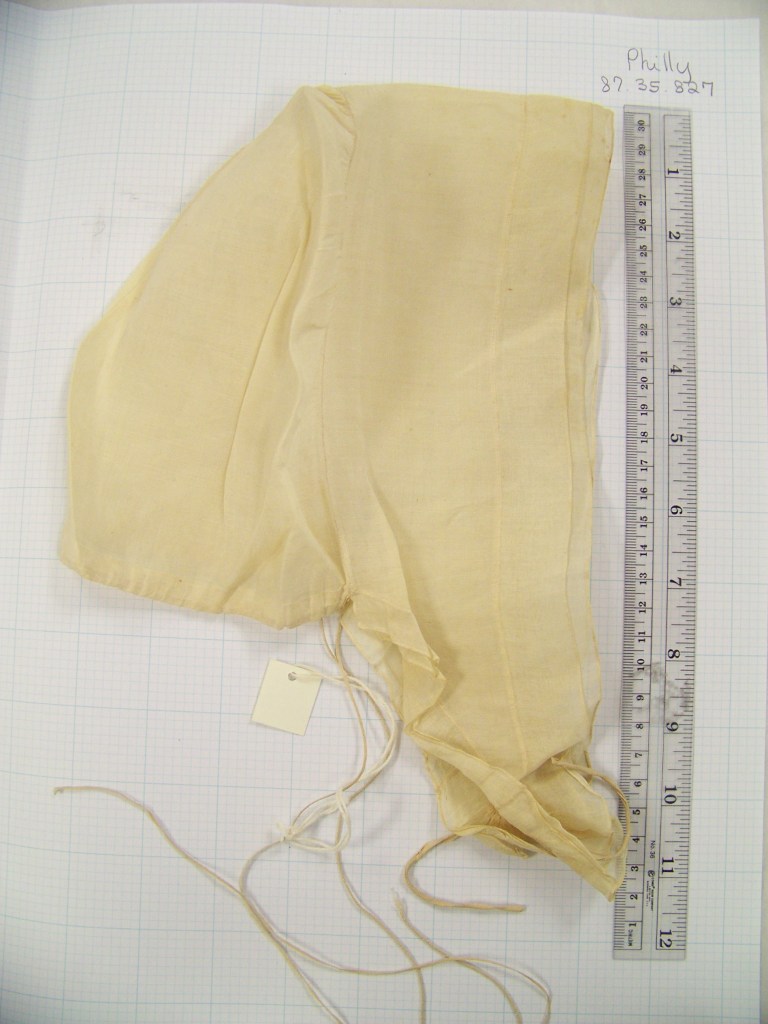 18th C linen cap from the Philadelphia History Museum. 